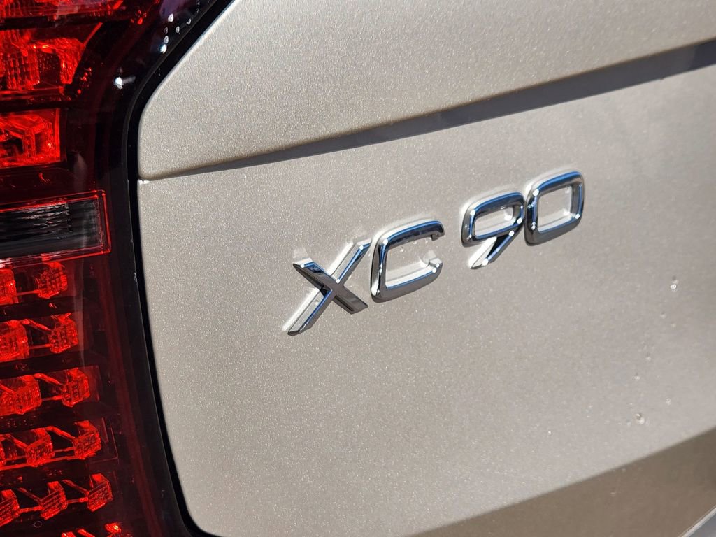 New 2026 Volvo XC90 B5 Plus w/ Protection Package Premier image 31
