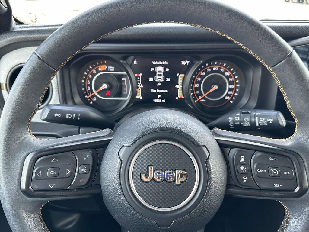 Certified 2024 Jeep Wrangler Willys image 22
