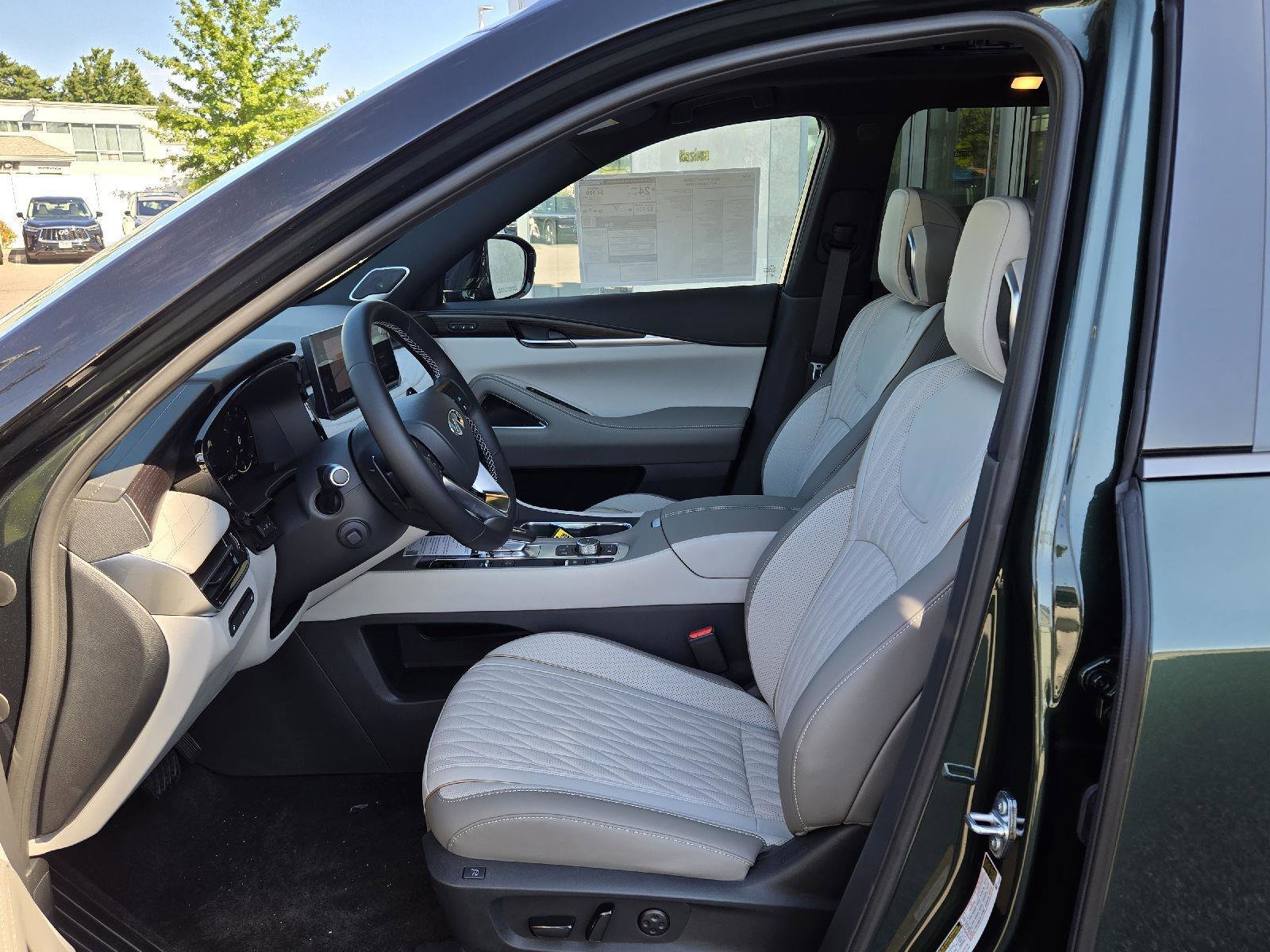 New 2026 INFINITI QX60 Autograph w/ Dark Cargo Package image 3