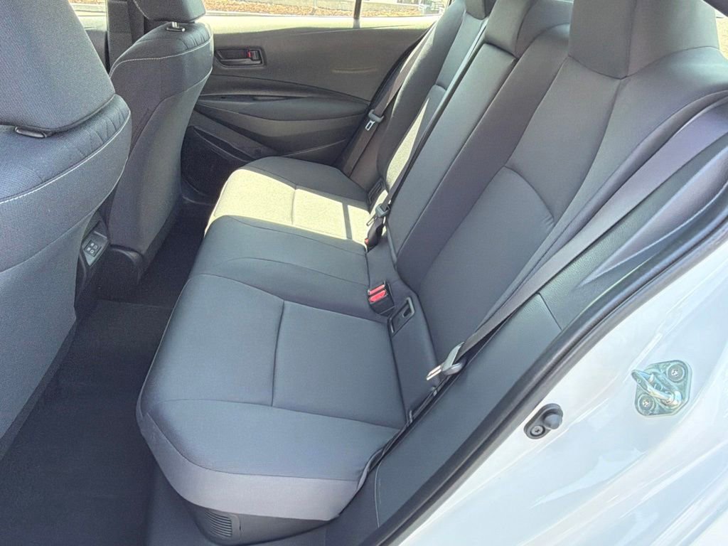 Used 2026 Toyota Corolla LE w/ Carpet Mat Package (TMS) FWD image 28