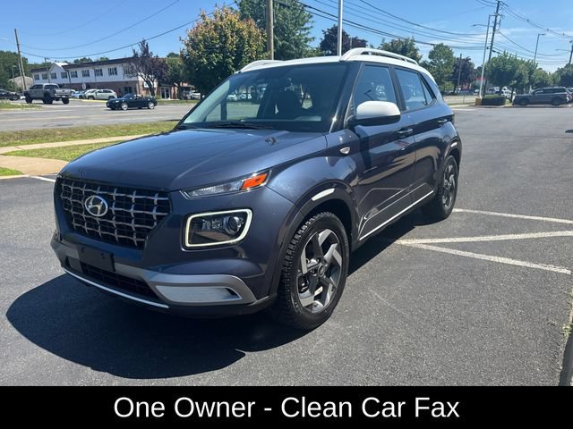 Used 2023 Hyundai Venue Limited FWD image 8