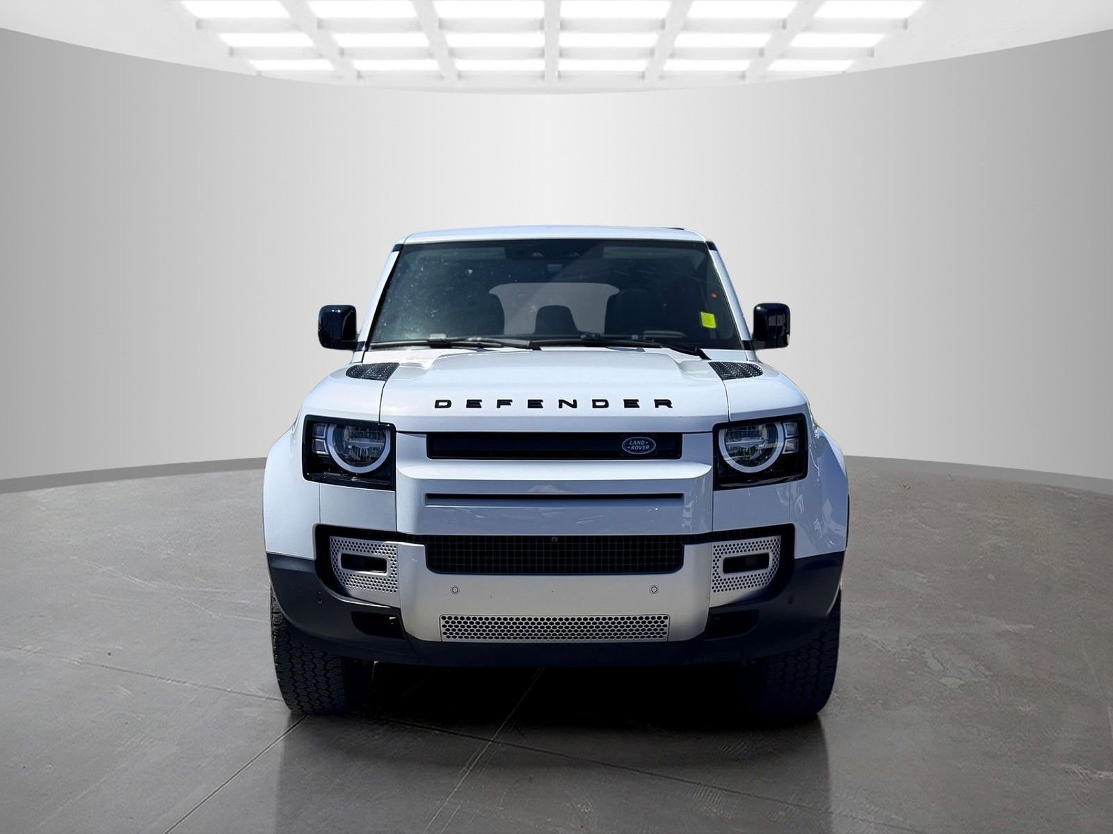 Used 2023 Land Rover Defender 110 S AWD/4WD image 2