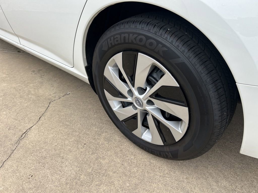 Used 2025 Nissan Altima 2.5 S FWD image 8