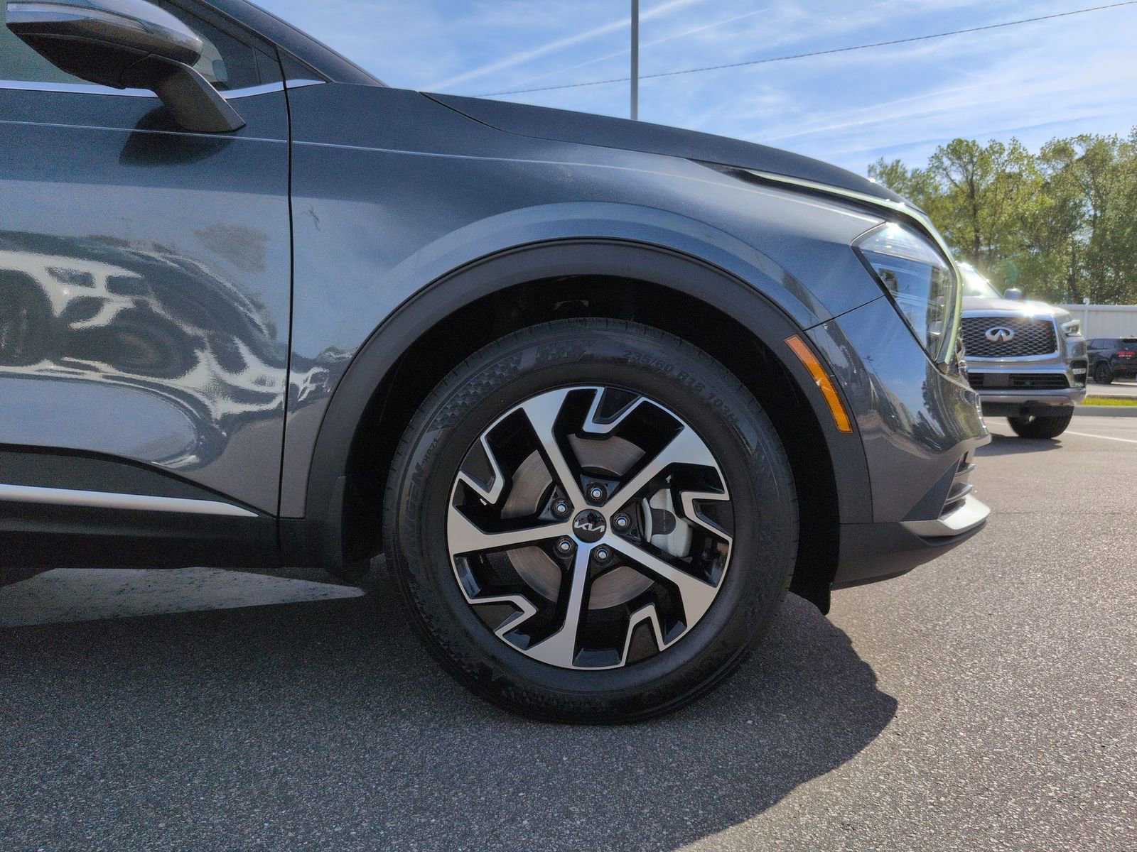 Used 2024 Kia Sportage EX image 10