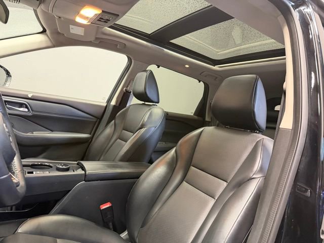 Used 2021 Nissan Rogue SV w/ Premium Package AWD/4WD image 17