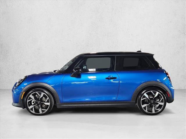 Used 2025 MINI Cooper 2-Door Hardtop FWD image 9