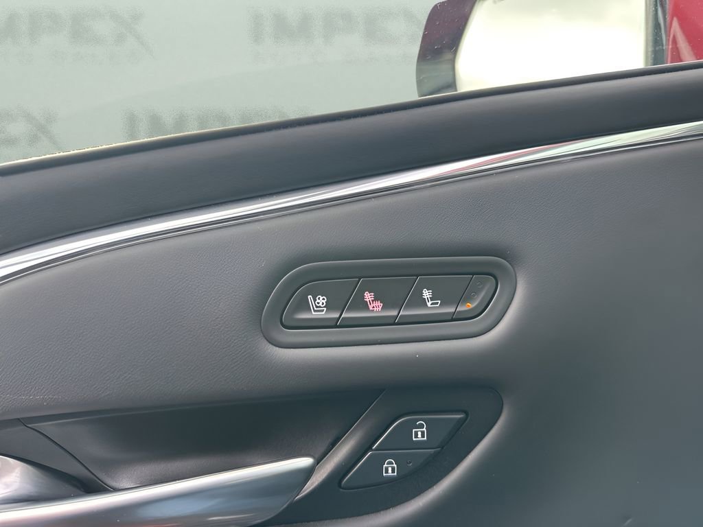 Used 2024 Cadillac Escalade ESV Premium Luxury Platinum image 25