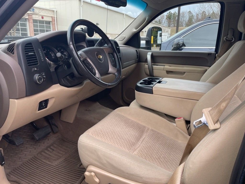 Used 2012 Chevrolet Silverado 3500 LT w/ Interior Plus Package AWD/4WD image 6