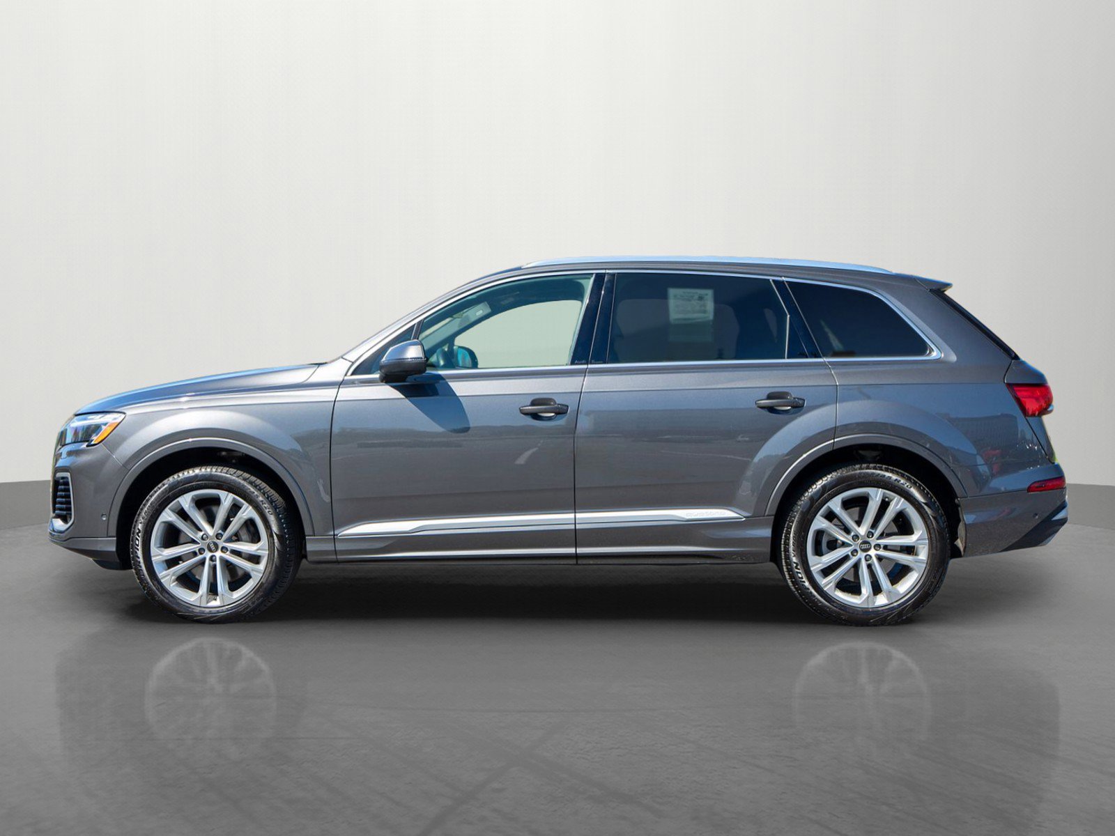Used 2025 Audi Q7 3.0T Premium Plus AWD/4WD image 4