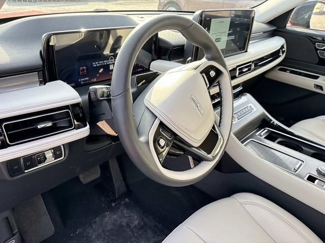 New 2026 Lincoln Aviator 2WD w/ Jet Appearance Package image 24