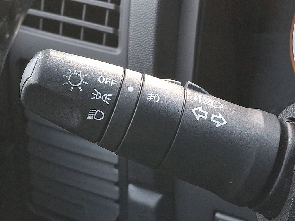 Used 2014 Nissan Titan SV w/ SV Value Truck Package image 19