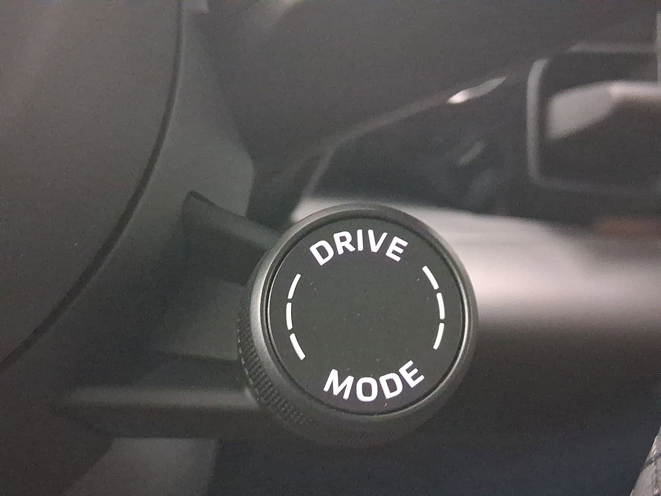 New 2025 Porsche Macan 4S Electric image 19