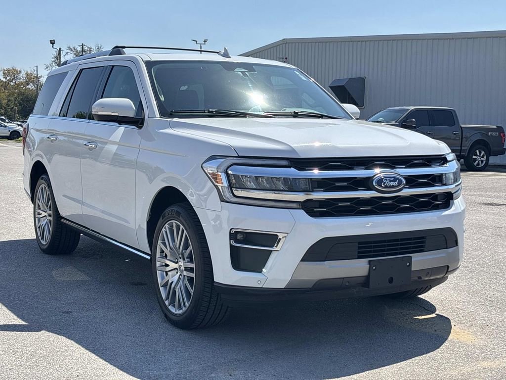 Used 2024 Ford Expedition Limited image 6