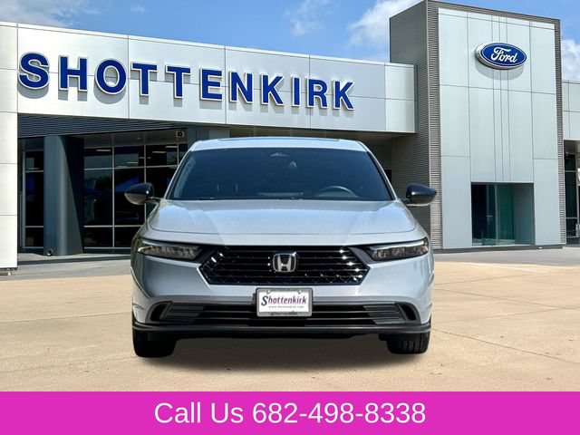 Used 2025 Honda Accord Sport image 2