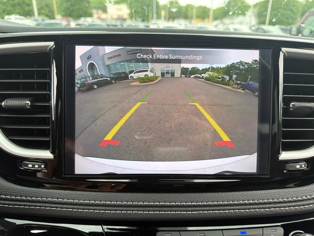 New 2027 Chrysler Pacifica Select AWD/4WD image 25