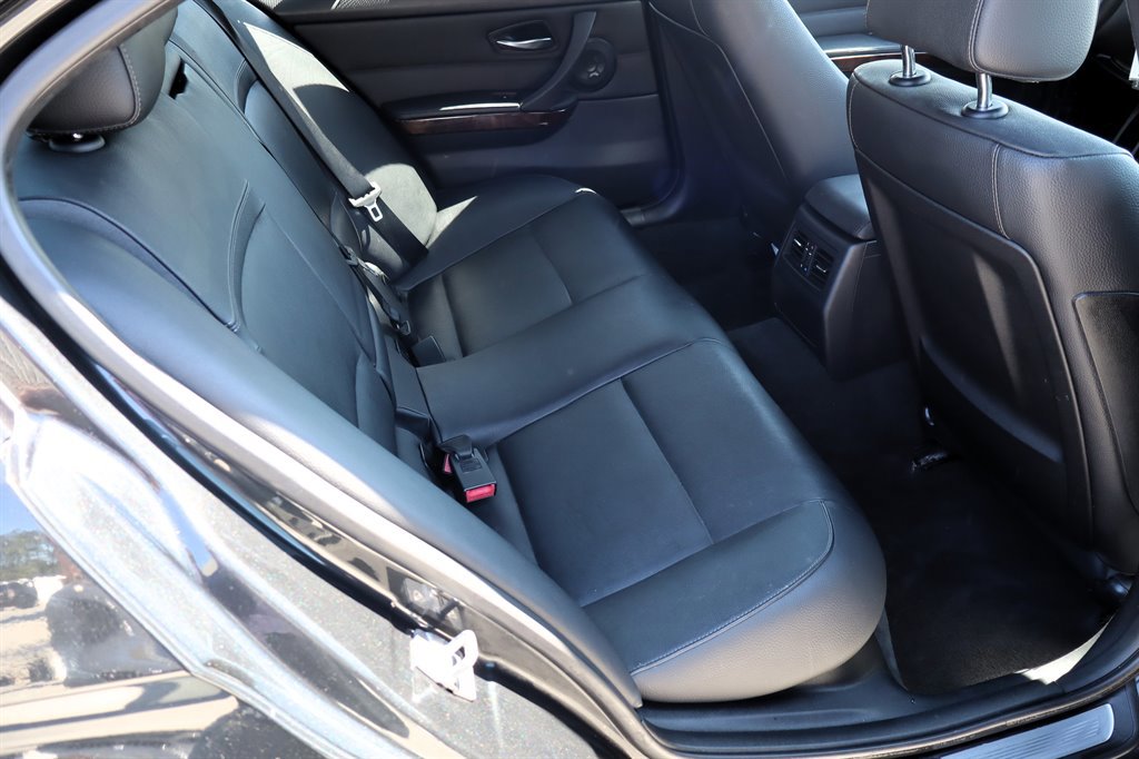 Used 2011 BMW 335i Sedan RWD image 19