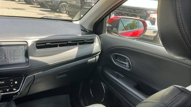Used 2020 Honda HR-V Touring image 23