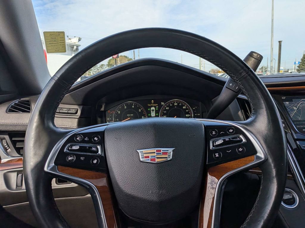 Used 2015 Cadillac Escalade ESV Luxury image 29