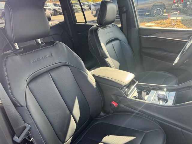 Certified 2025 Jeep Grand Cherokee Overland AWD/4WD image 25