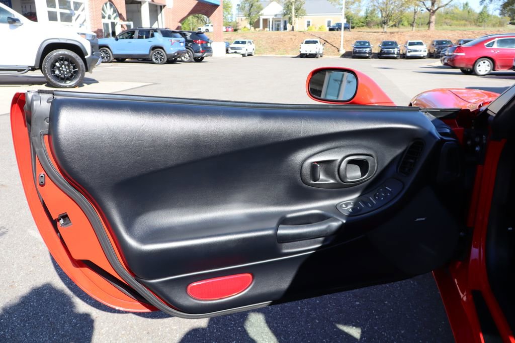 Used 2000 Chevrolet Corvette Convertible image 10