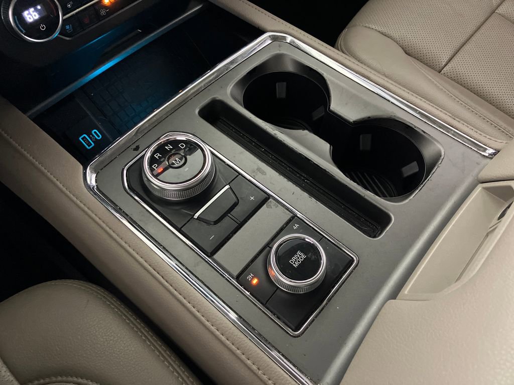 Certified 2020 Ford Expedition XLT w/ Equipment Group 202A image 27