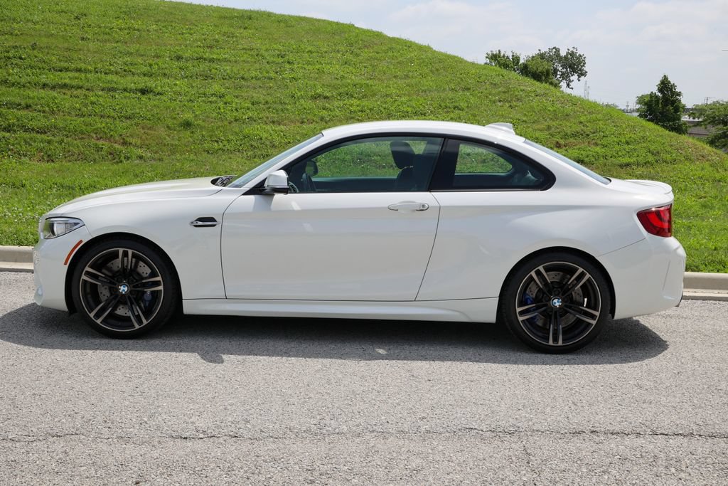 Used 2017 BMW M2 RWD image 2