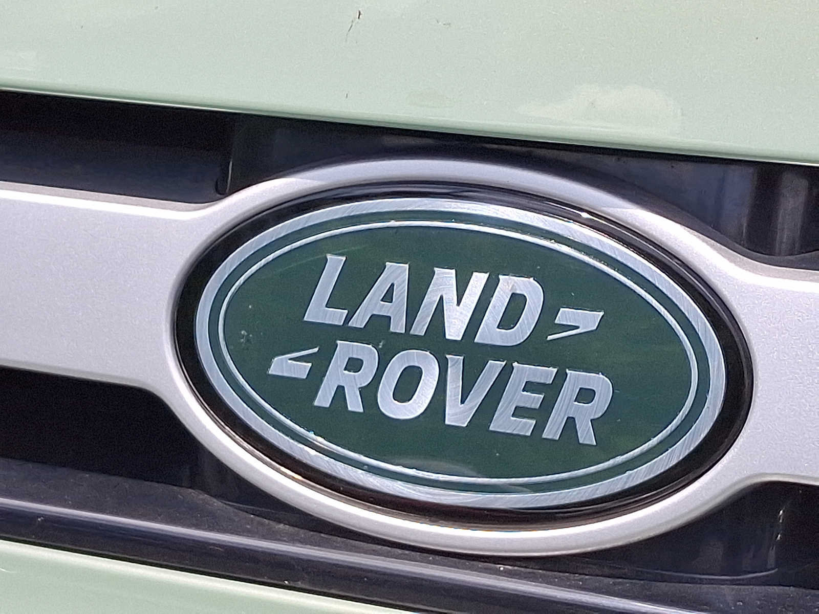 Used 2023 Land Rover Defender 110 75th Limited Edition AWD/4WD image 29