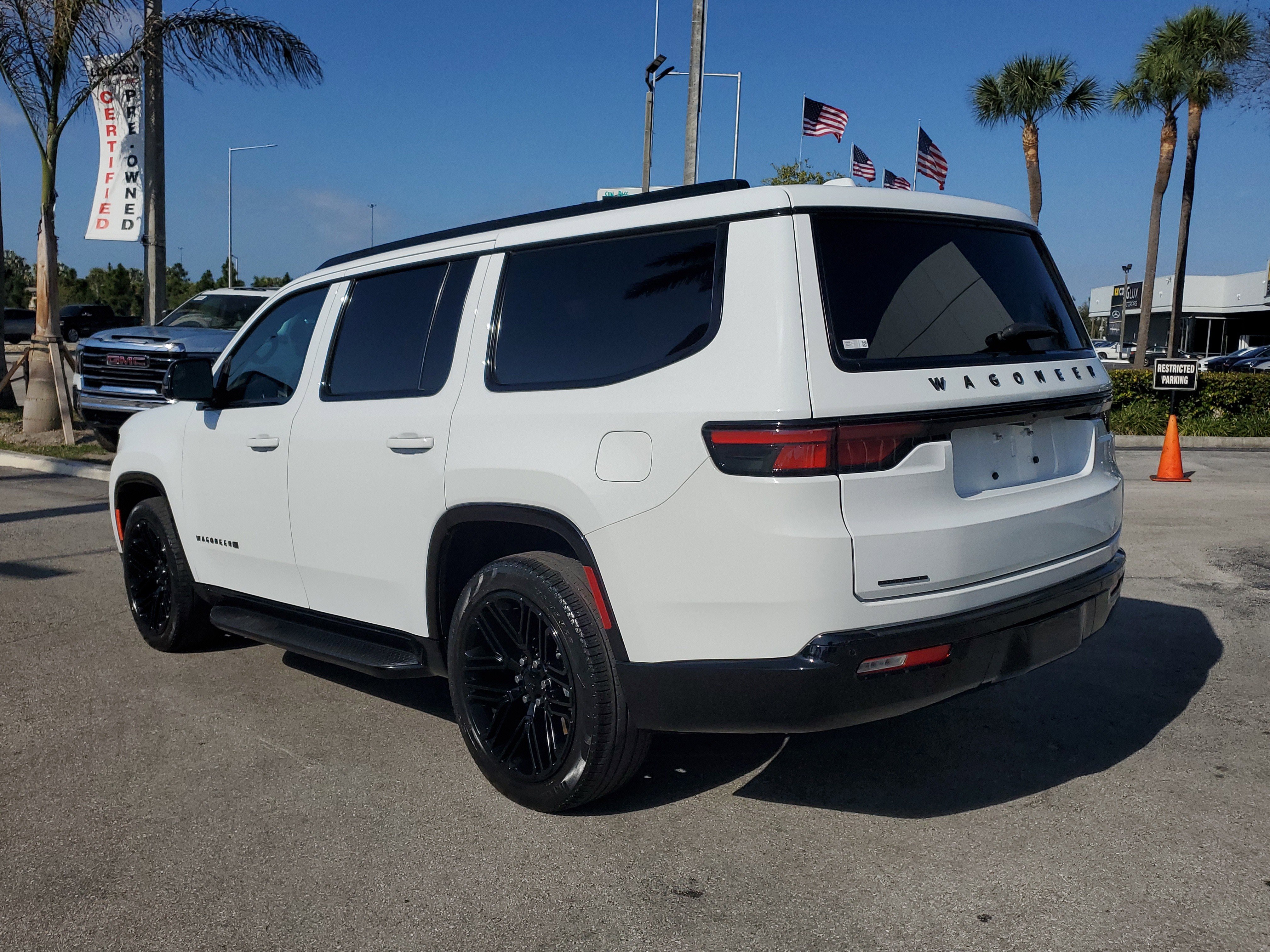 Used 2023 Jeep Wagoneer Series II image 7