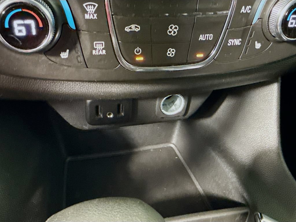 Used 2021 Chevrolet Traverse LT AWD/4WD image 21