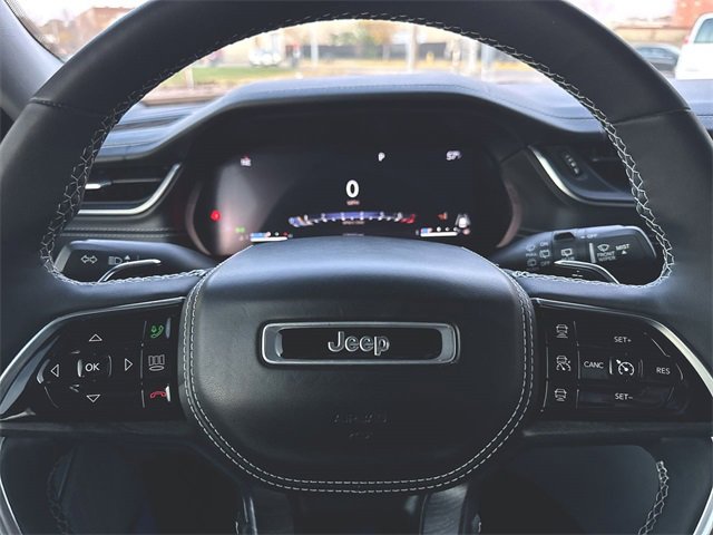 Used 2023 Jeep Grand Cherokee Overland image 11