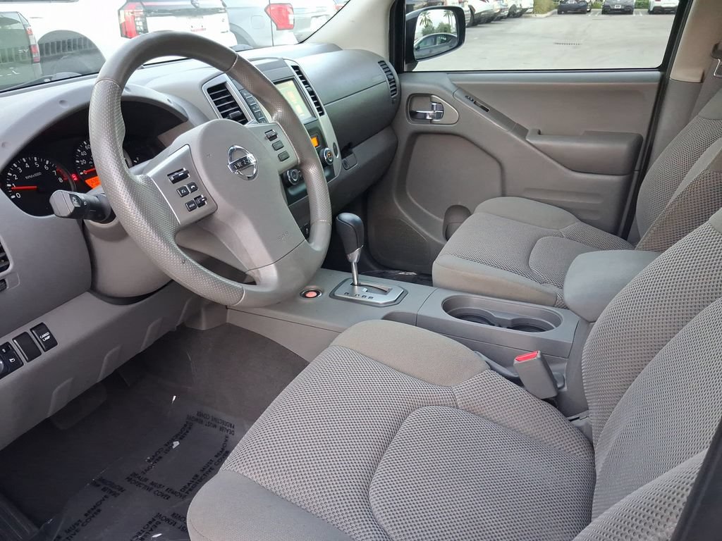 Used 2021 Nissan Frontier SV w/ Midnight Edition Floor Mats RWD image 13