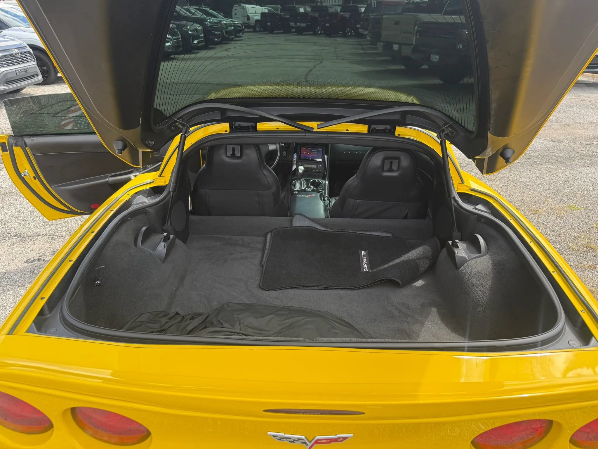 Used 2008 Chevrolet Corvette Coupe RWD image 5