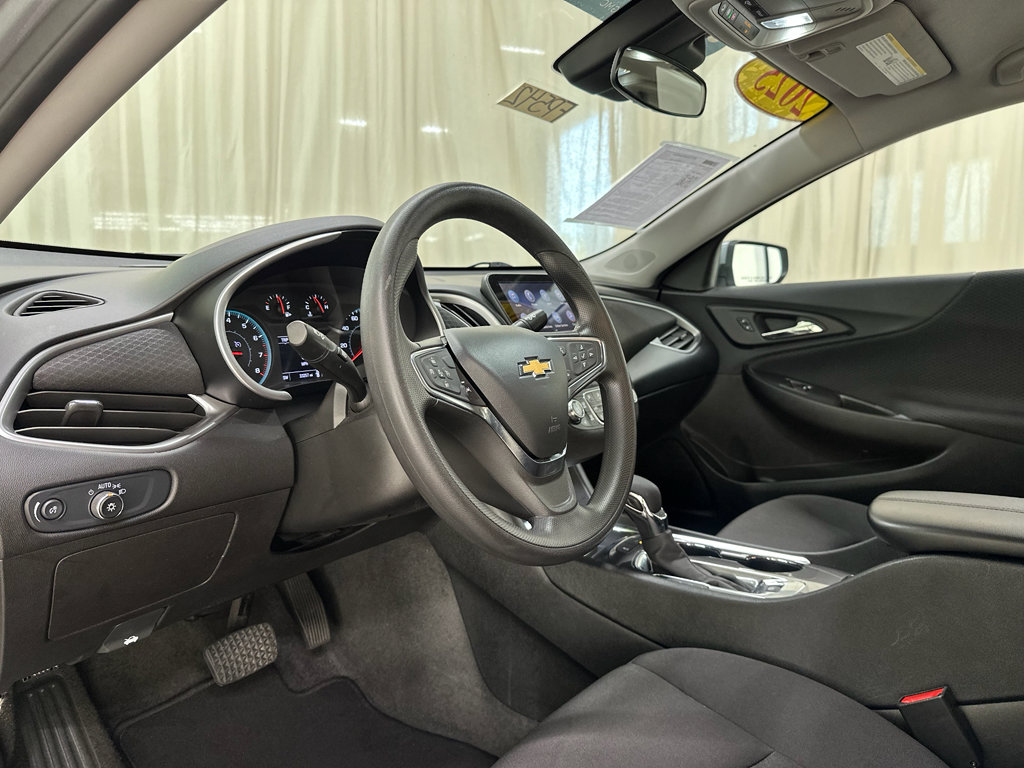 Certified 2025 Chevrolet Malibu LT image 28