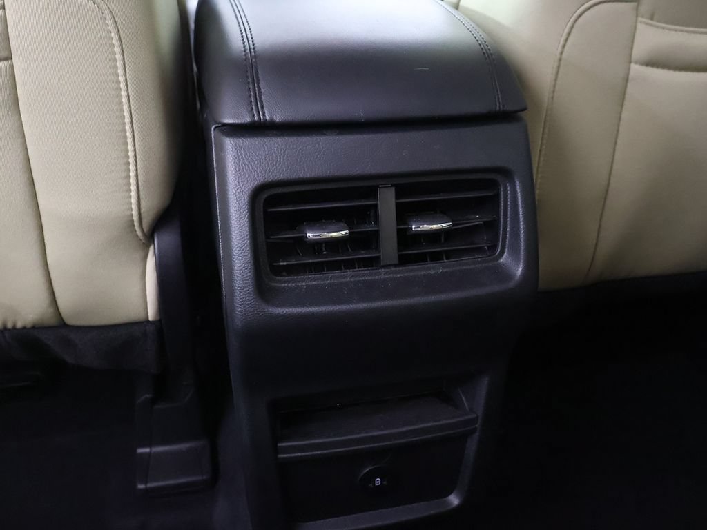 Used 2024 Ford Edge SE AWD/4WD image 42