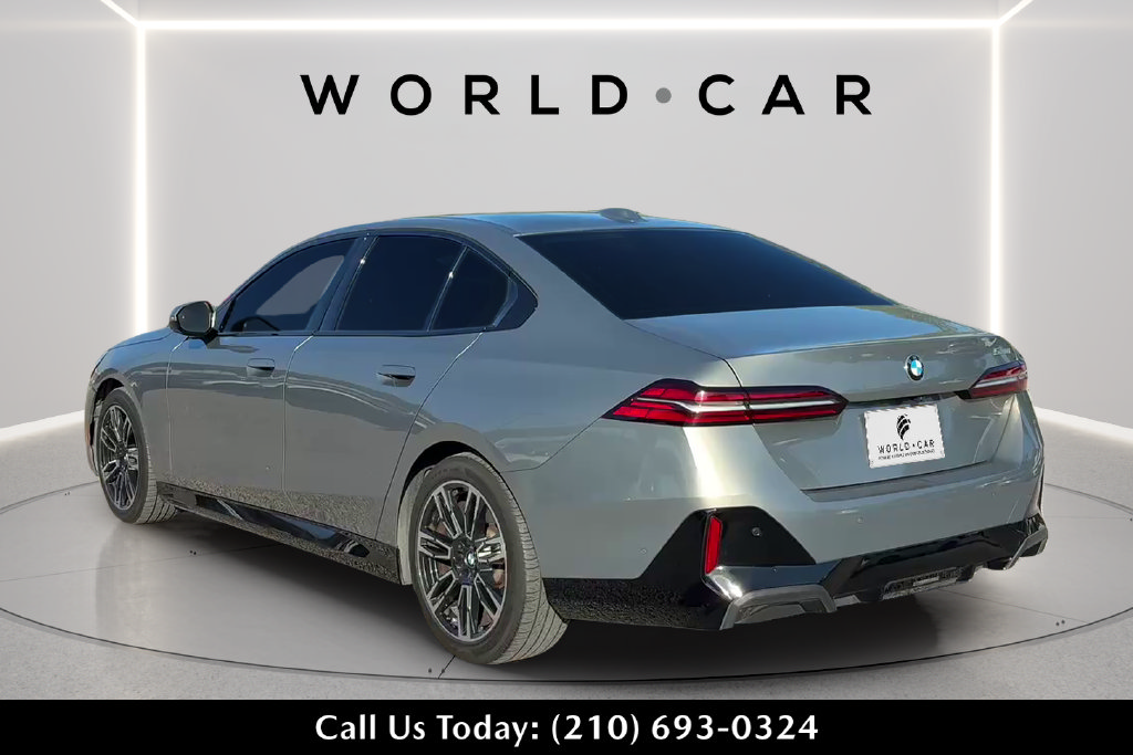 Used 2024 BMW 530i RWD image 5