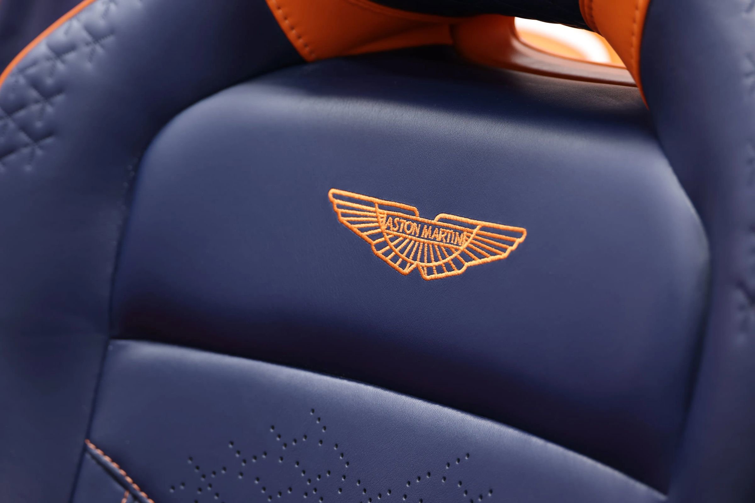 Used 2022 Aston Martin DBS Superleggera Volante RWD image 21