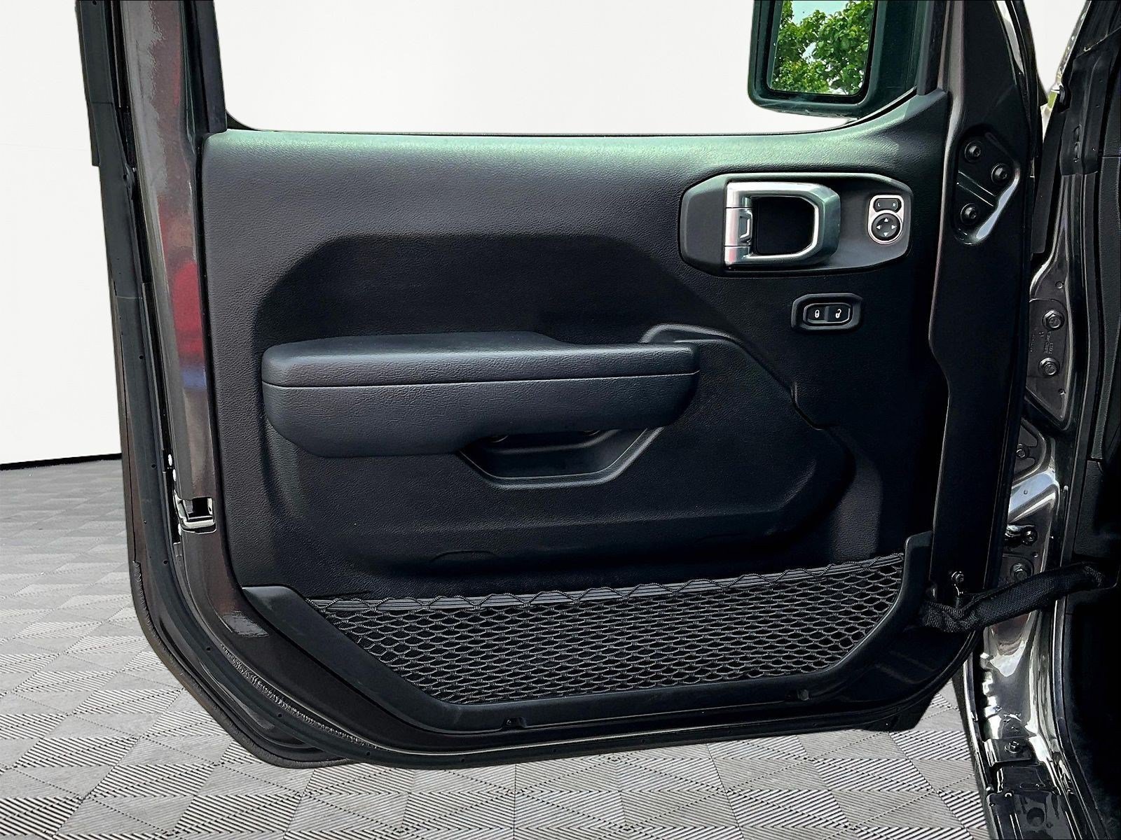 Used 2022 Jeep Wrangler Unlimited Sport AWD/4WD image 19