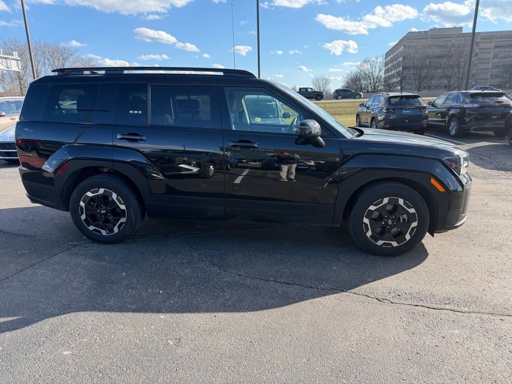 Used 2025 Hyundai Santa Fe SEL image 2