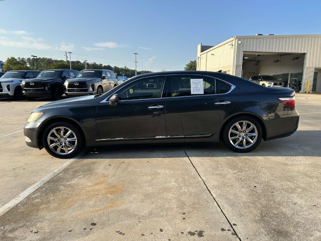 Used 2007 Lexus LS 460 L w/ Luxury Pkg RWD image 6