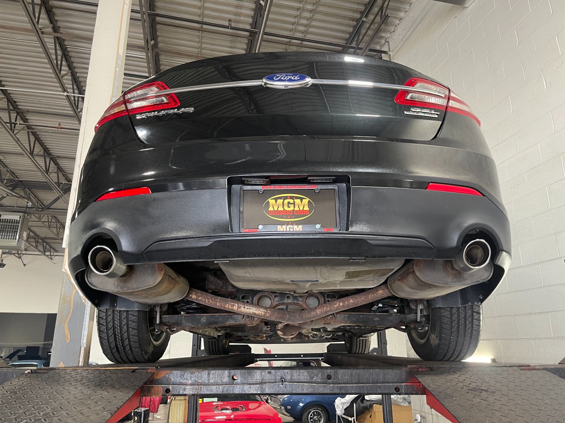 Used 2013 Ford Taurus SEL FWD image 75
