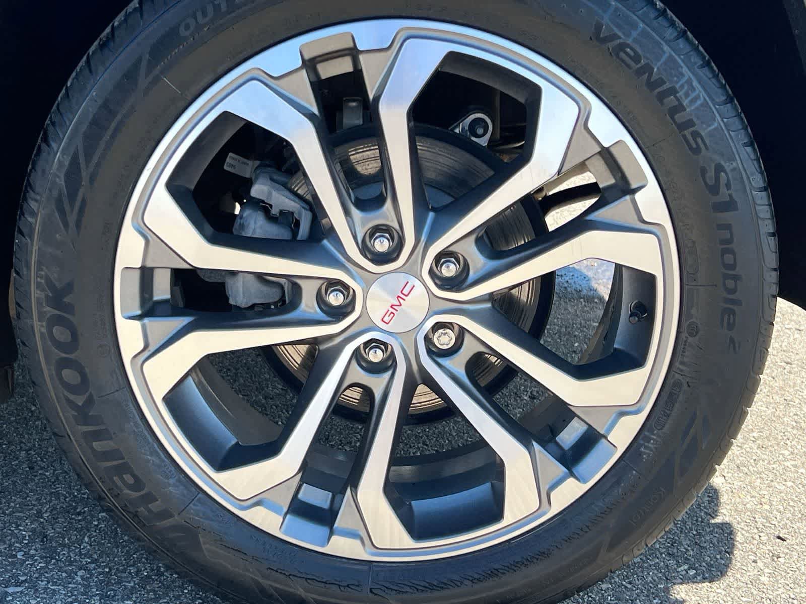 Used 2019 GMC Terrain SLT w/ Preferred Package FWD image 14