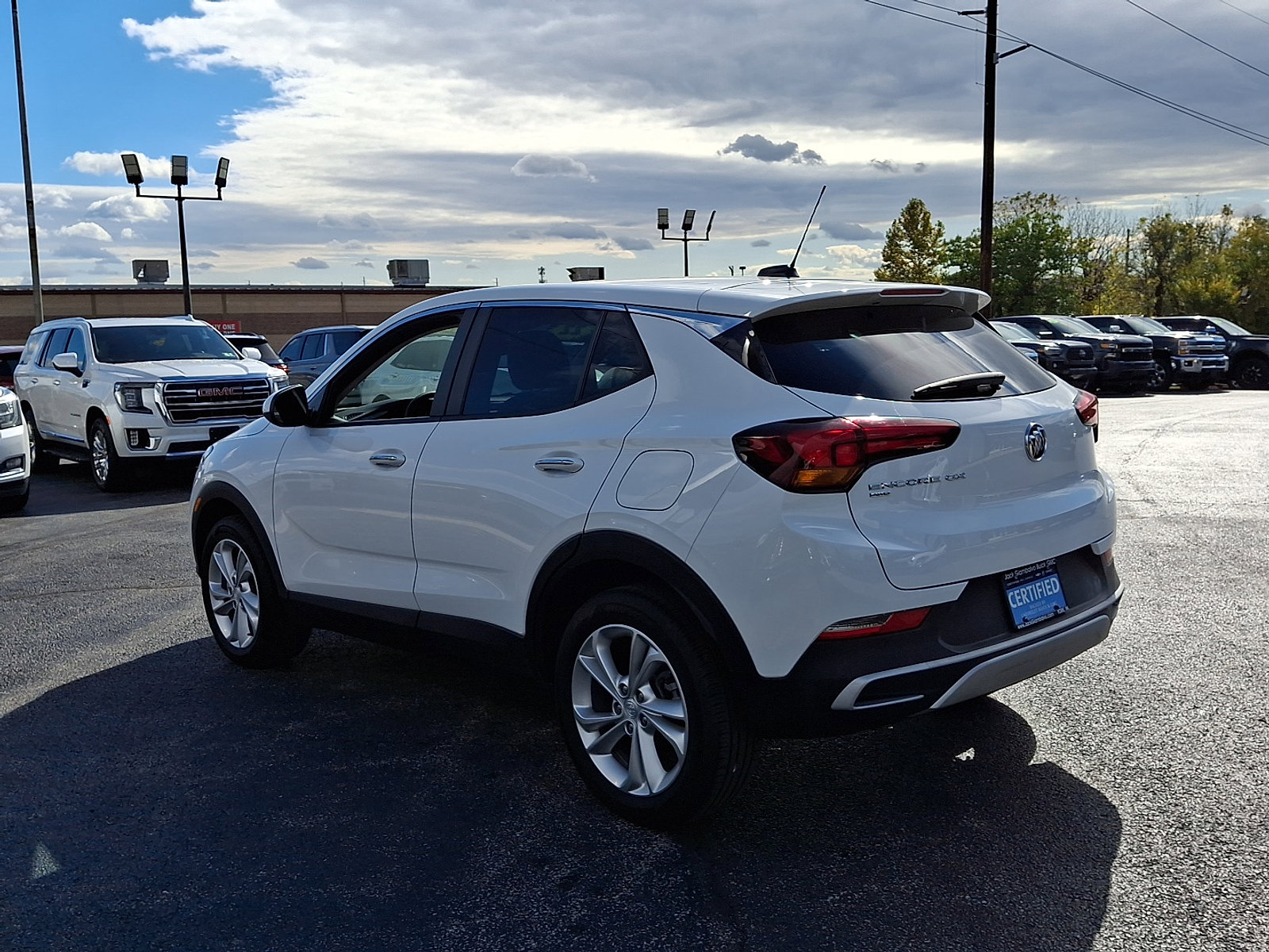 Certified 2022 Buick Encore GX Preferred w/ Cold Weather Comfort Package image 5