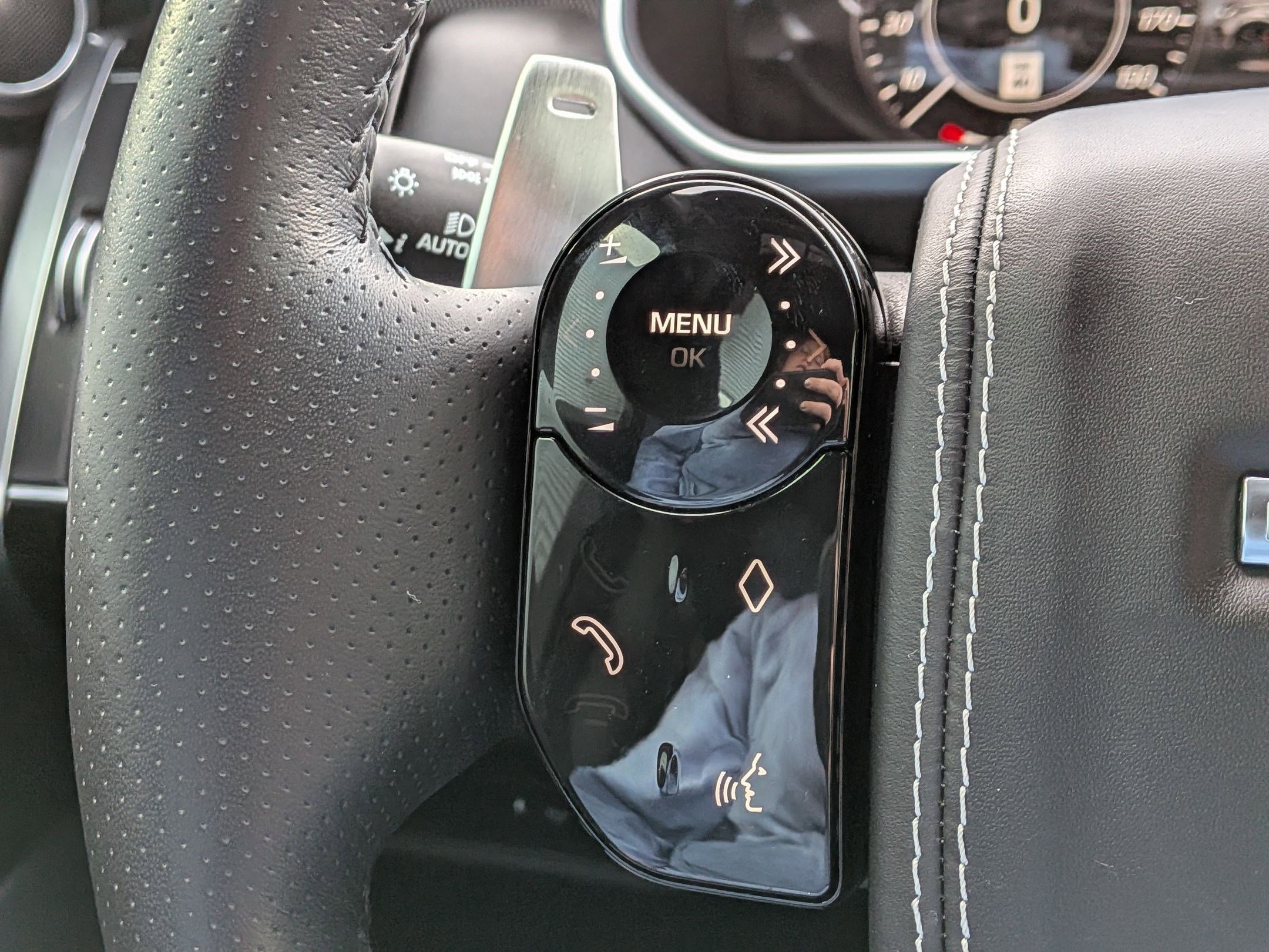 Used 2021 Land Rover Range Rover Sport SVR image 16