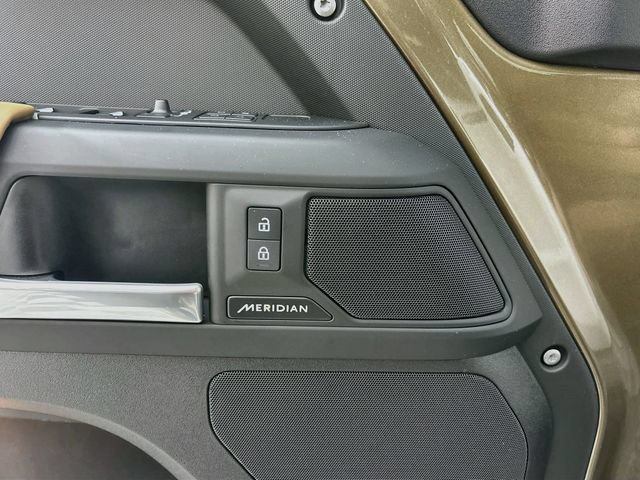 New 2025 Land Rover Defender 130 S AWD/4WD image 20