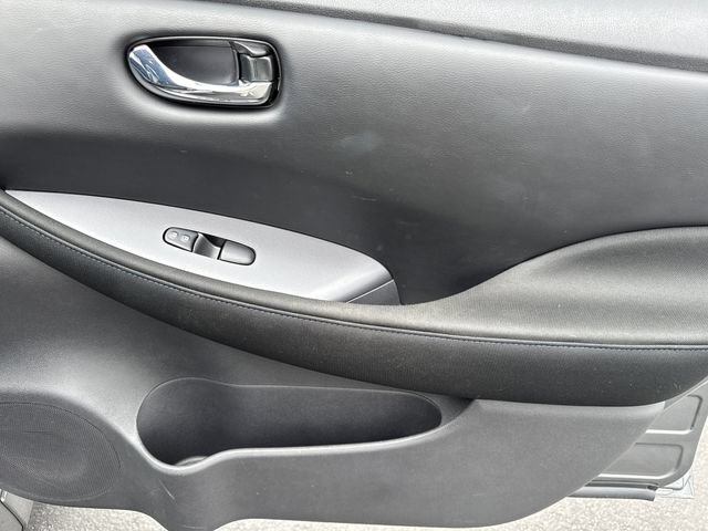 Certified 2025 Nissan Leaf S FWD image 25