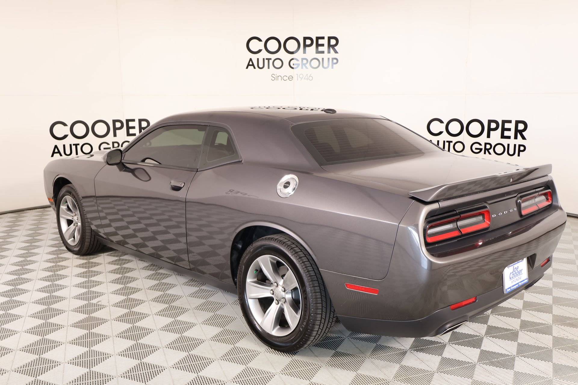 Used 2020 Dodge Challenger SXT RWD image 20