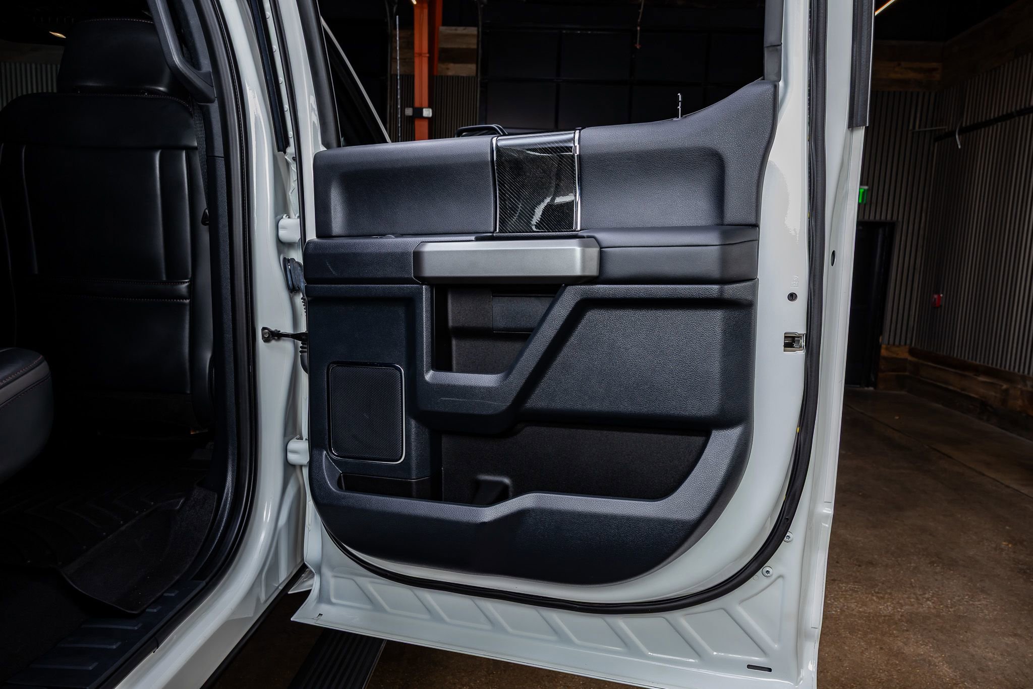 Used 2022 Ford F350 Platinum image 38