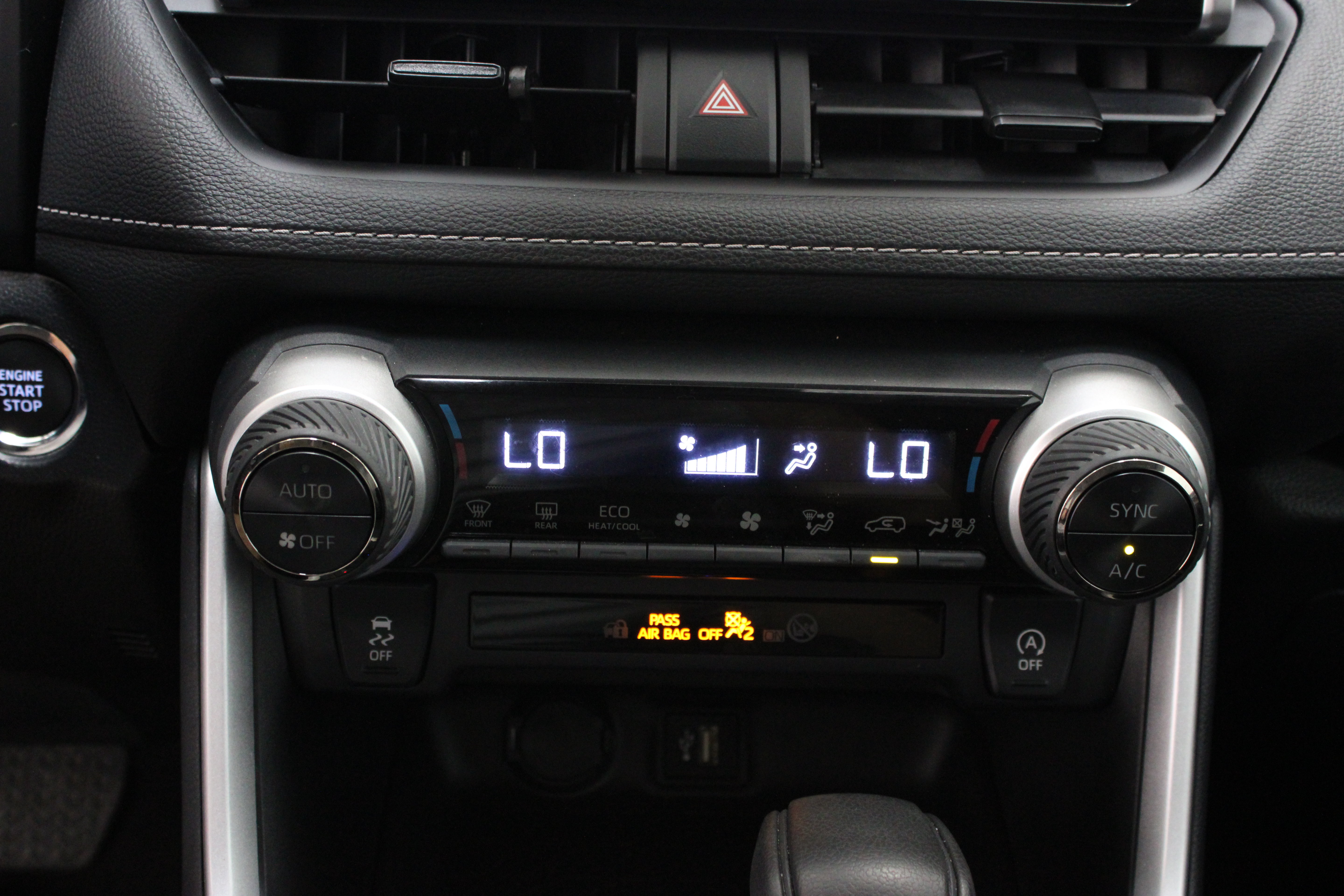 Used 2025 Toyota RAV4 XLE w/ Convenience Package FWD image 20