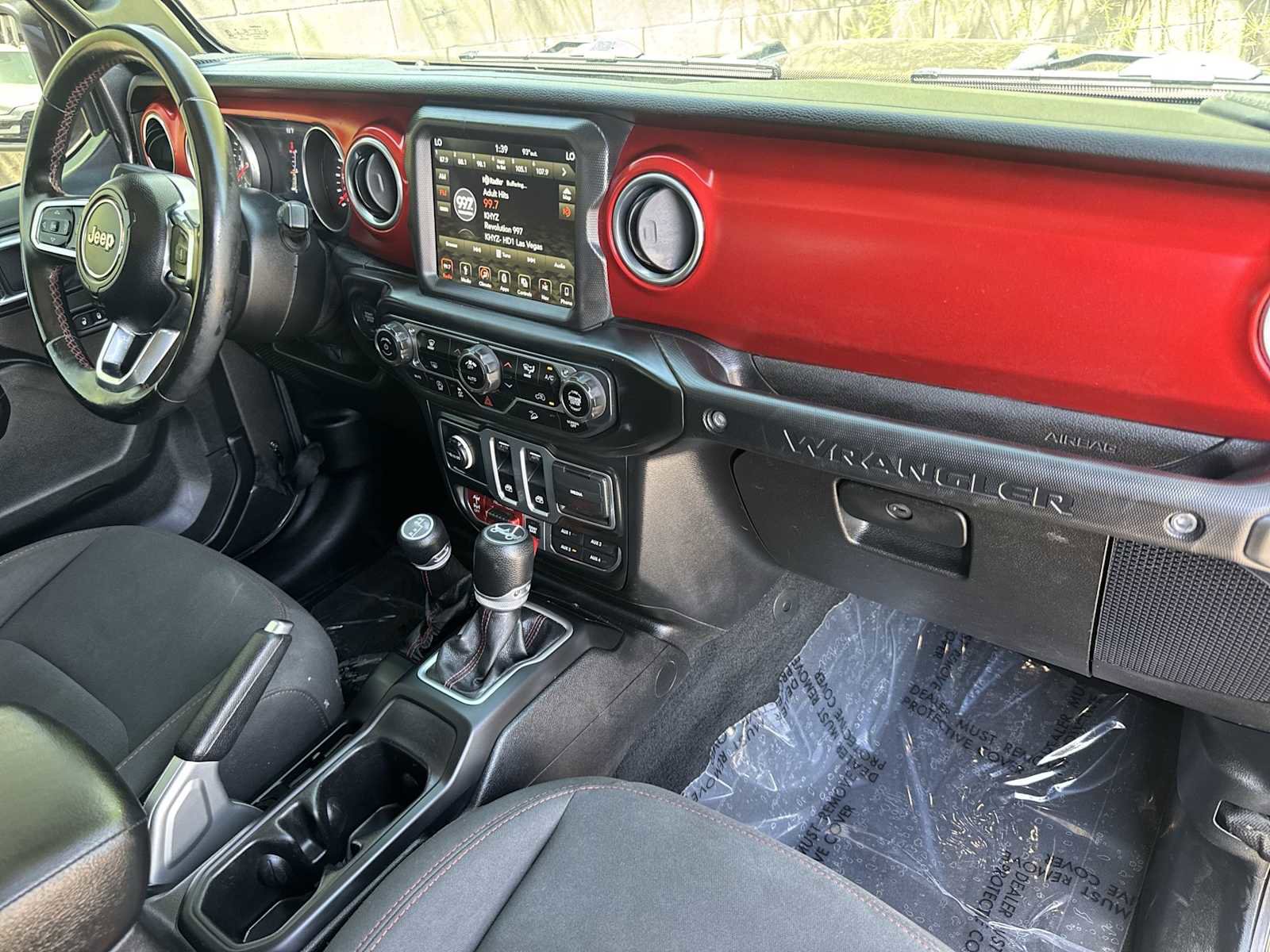 Used 2018 Jeep Wrangler Rubicon AWD/4WD image 13