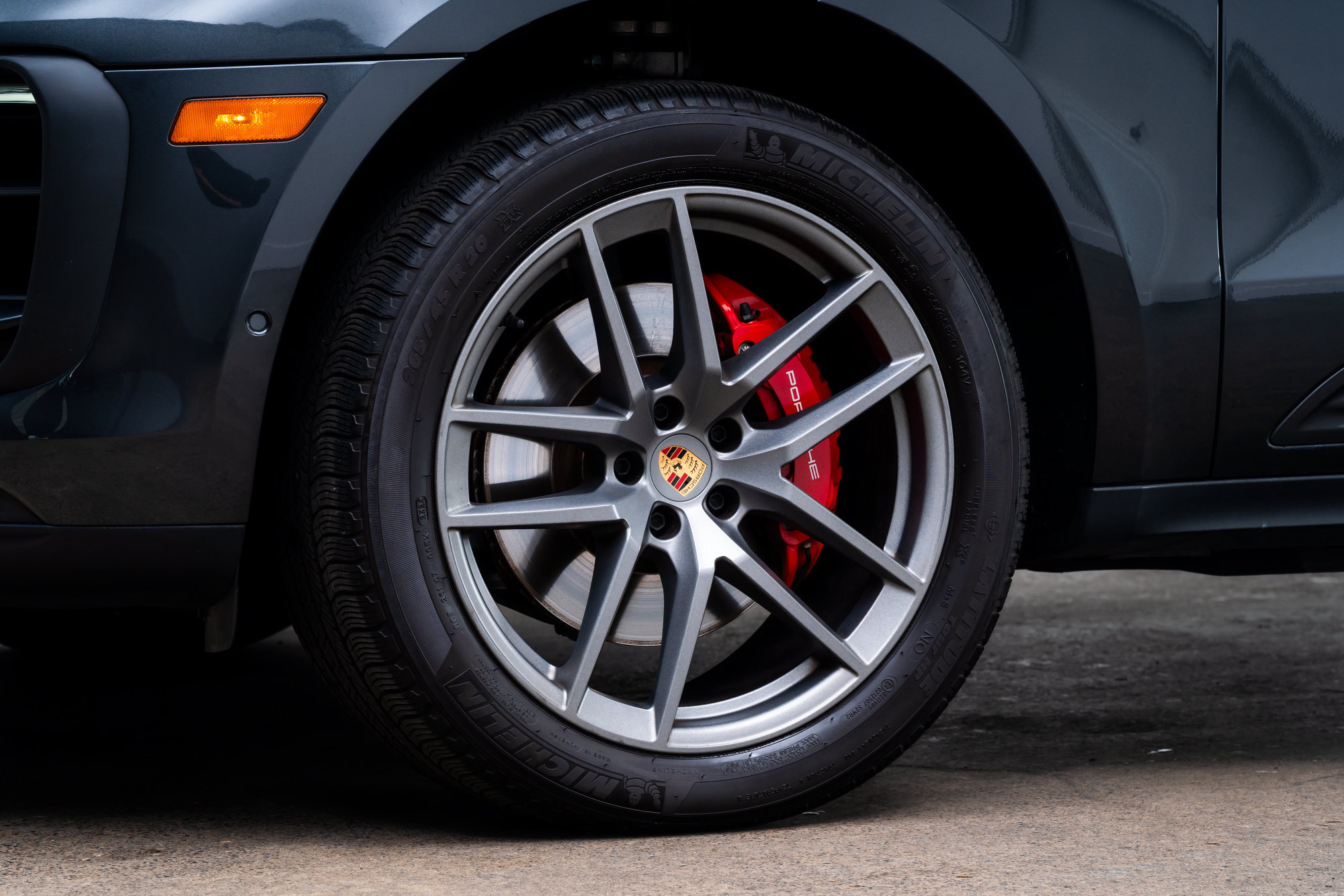 Used 2024 Porsche Macan S AWD/4WD image 4